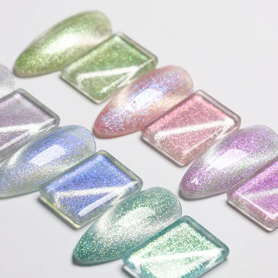En gang brugte en pige Nail Art Gel og skabte et neglemestrevaserk...