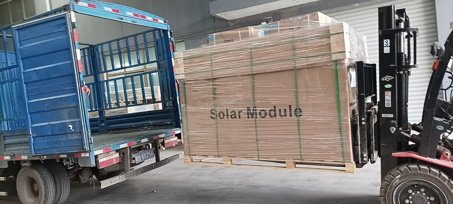 A grade Bifacial Glass N type 560W 580W 600W 650w 680w 70W commercial solar photovoltaic panels mono manufacture