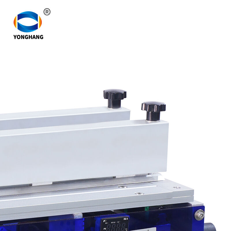 Mașină de încălzire a îmbinărilor pentru o bandă transportoare ușoară