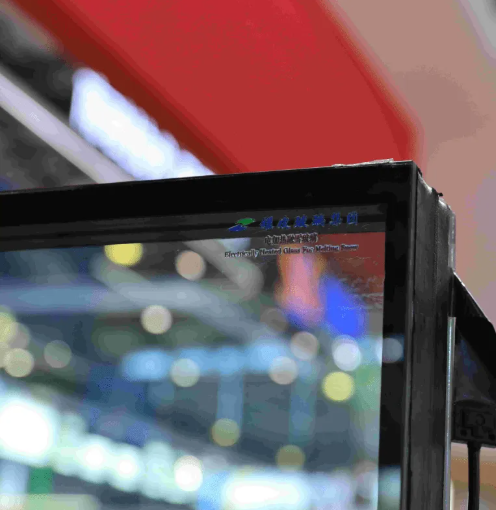 How Does Float Glass Enhance the Safety and Security of Commercial Buildings?