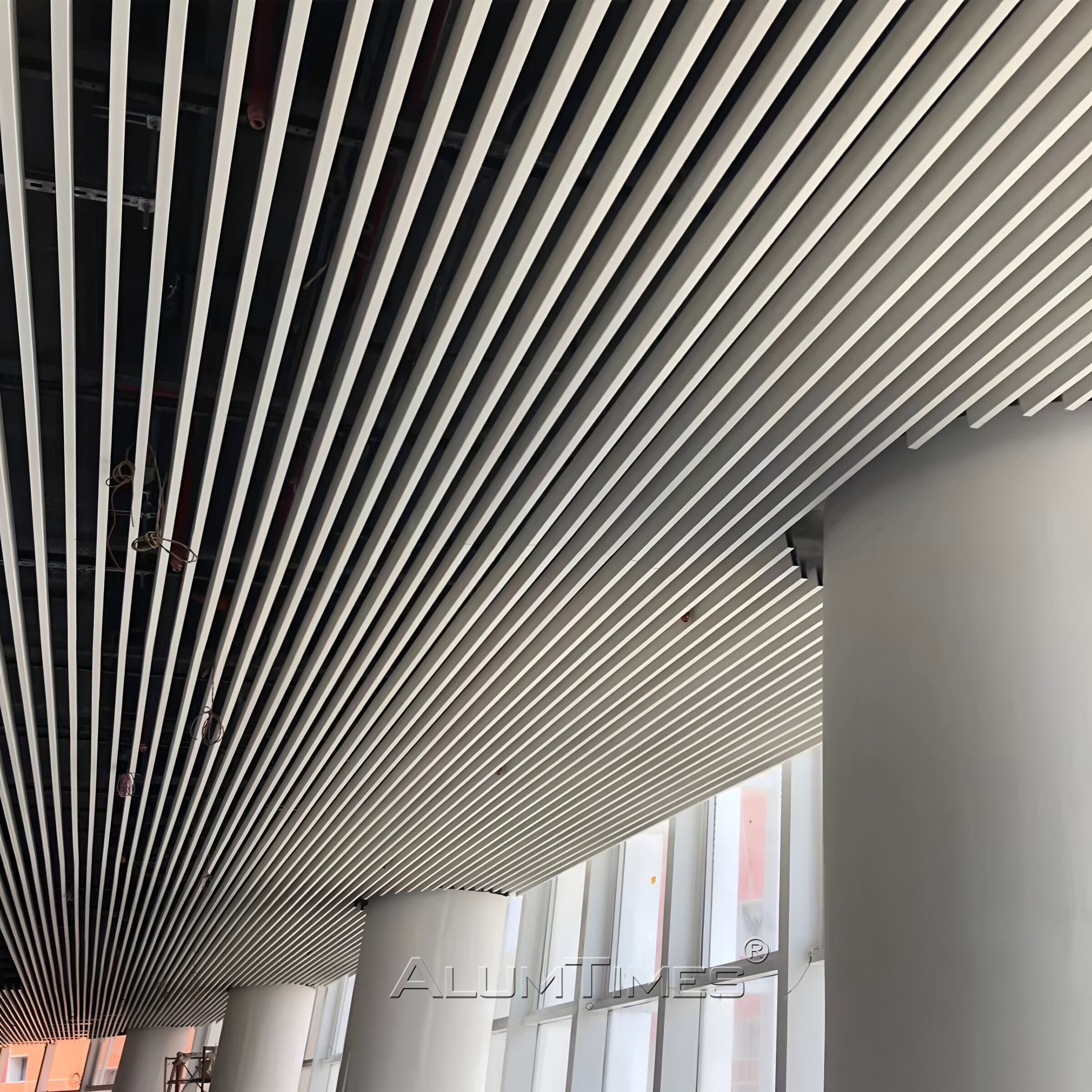 Alumtimes Modern Design Fireproof Moisture-Proof Baffle Ceiling 