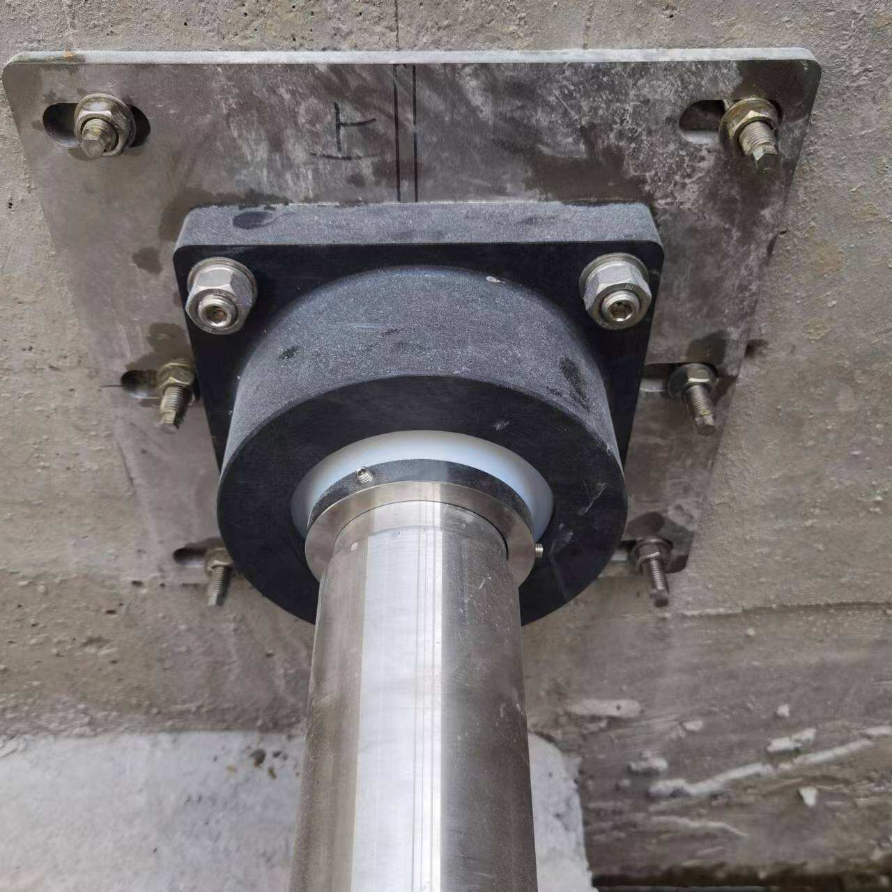 Liên hệ với chúng tôi