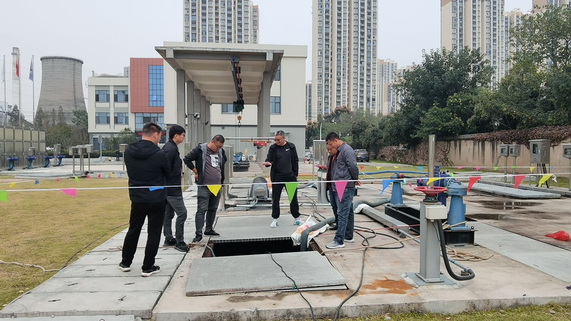 Dispozitiv rotativ de curățare a nămolului: Curățare completă la 360 de grade pentru bazinele de sedimentare