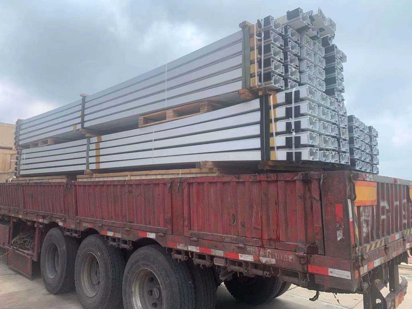 Contacta amb nosaltres