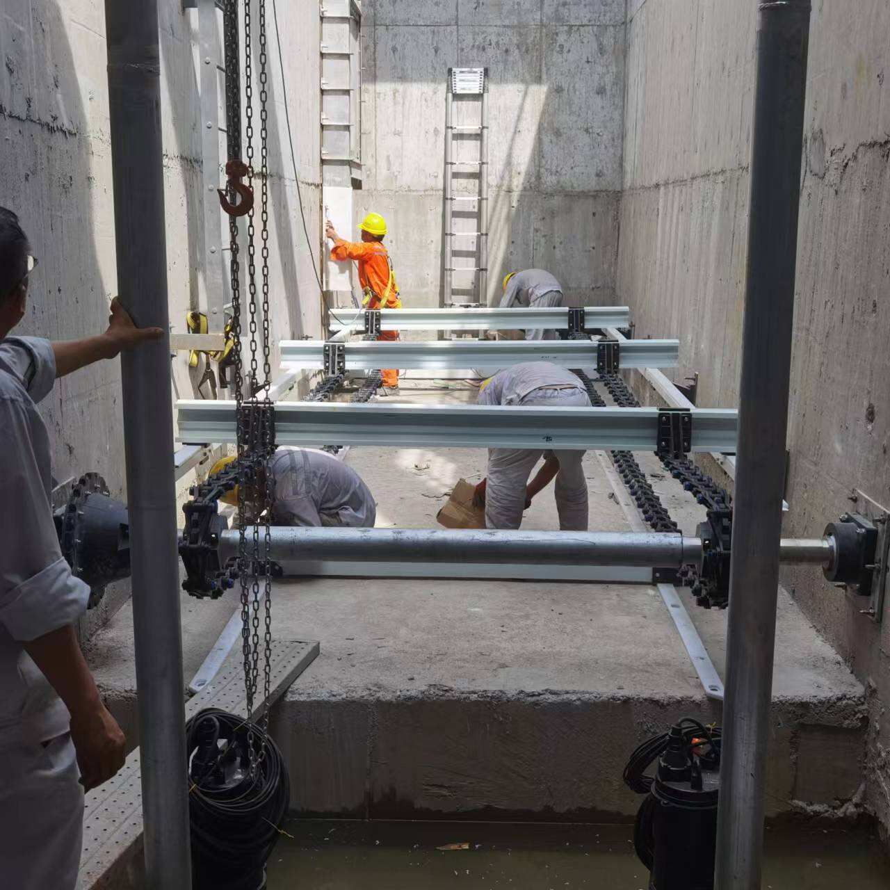 Raspadores no metálicos de alta calidad para plantas de tratamiento de aguas residuales