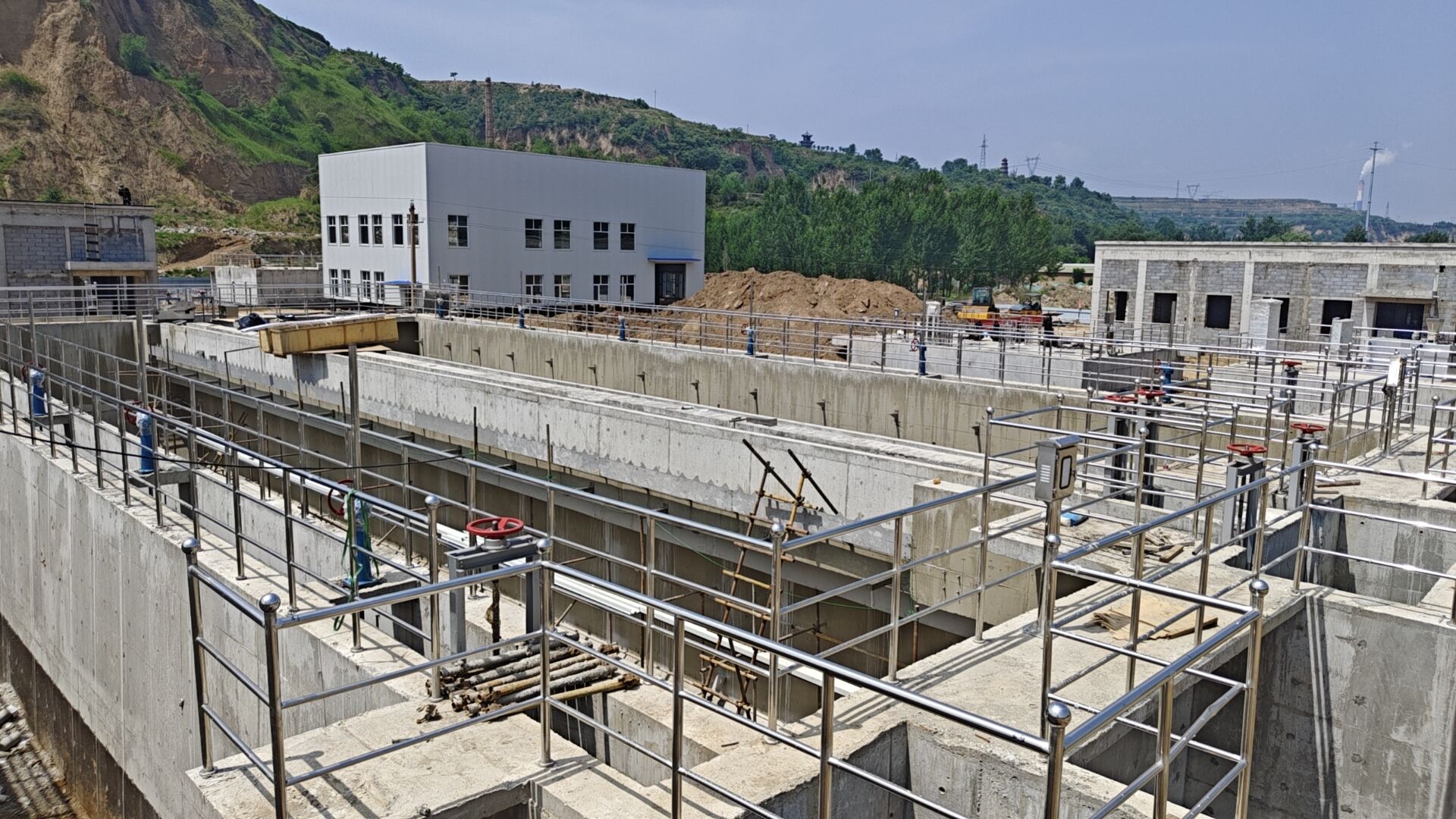 Spatule rezistente la coroziune pentru stații de tratare a apelor uzate industriale