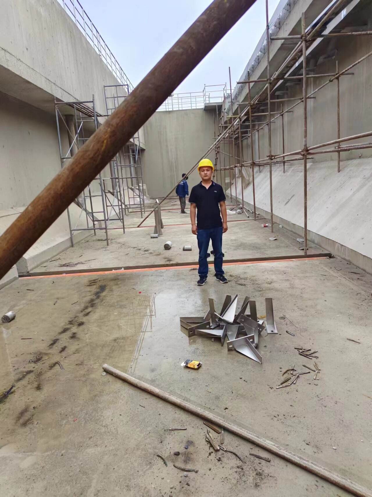 Sistem de racloare a nămolului pentru tratarea apelor uzate pentru performanțe fiabile