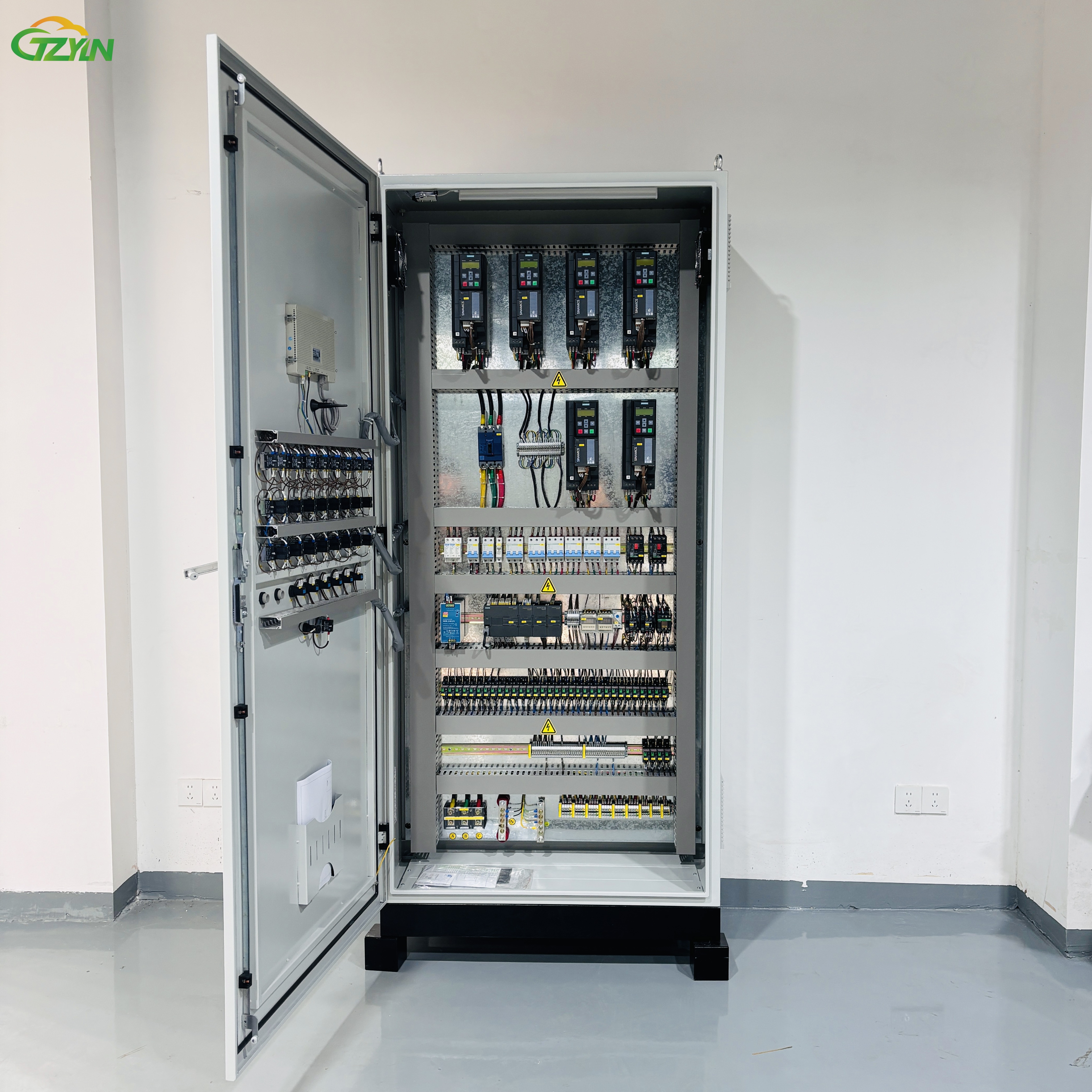 Painéis de CLP: Automatizando Processos Industriais com Controladores Lógicos Programáveis