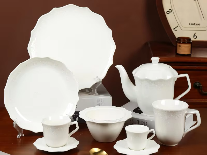 How White Ceramic Plates Make Your Food Look More Appetizing
