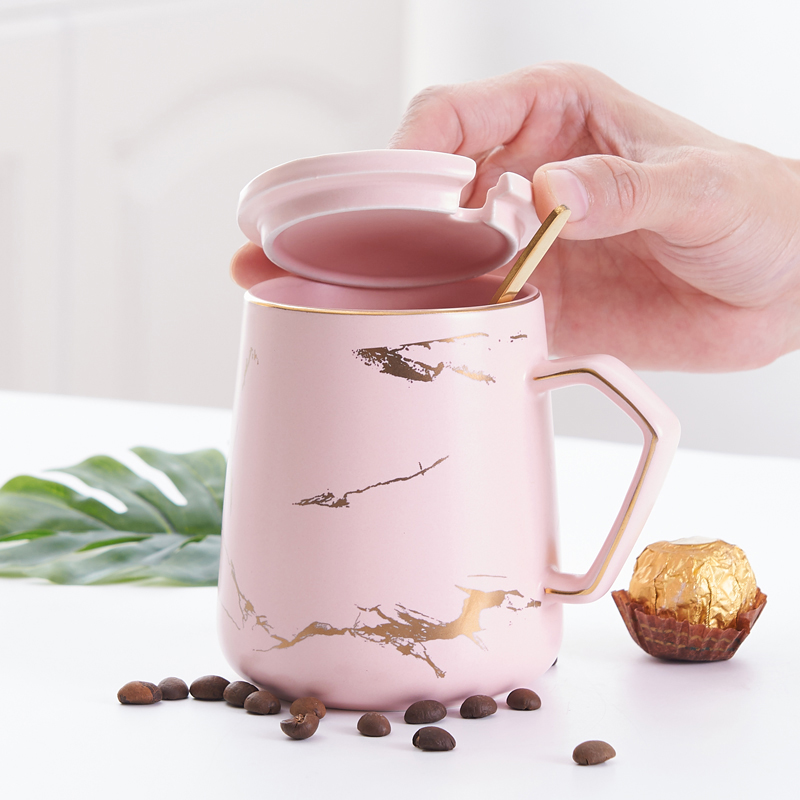 Ontdek die Unieke Voordigte van Fyn Beenporselein Koppe