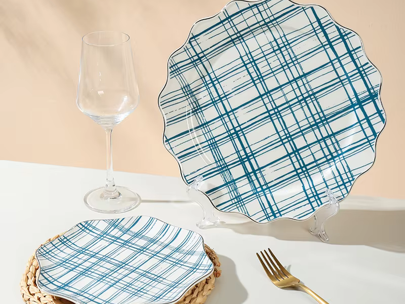 Why Porcelain Dinnerware Sets Are Easy to Clean and Maintain
