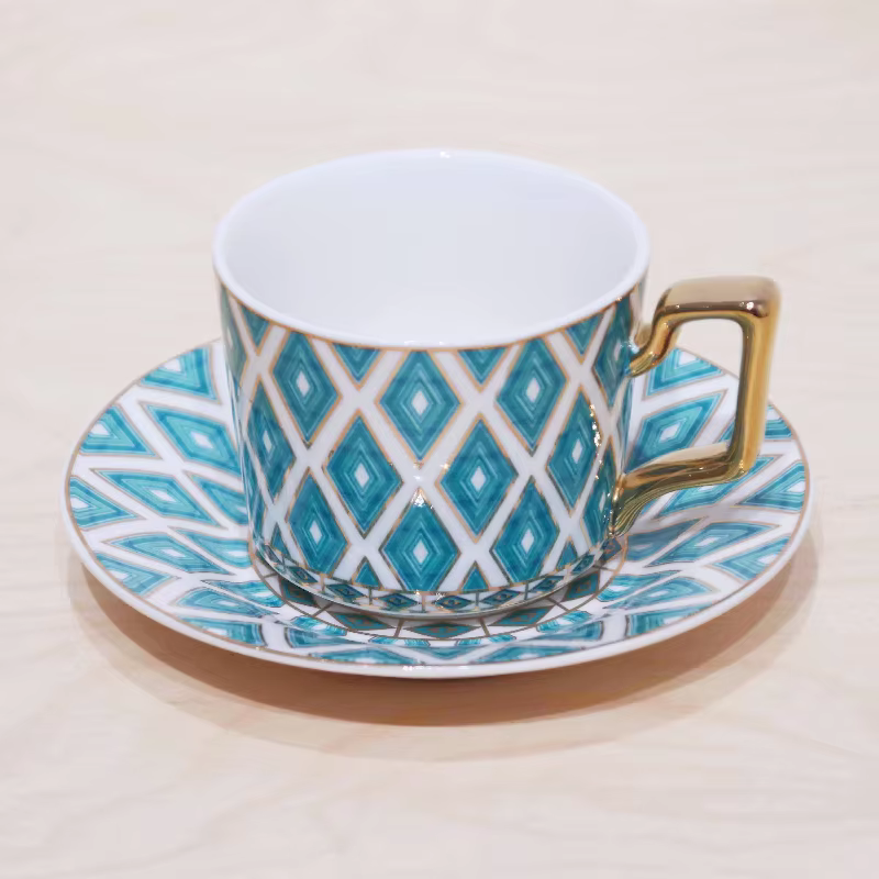 The Science Behind Stain Resistance in Glazed Ceramic Plate