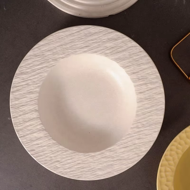 Ontdek die Ongeëwenaarde Kwaliteit van Ons Patroonkeramiese Plate