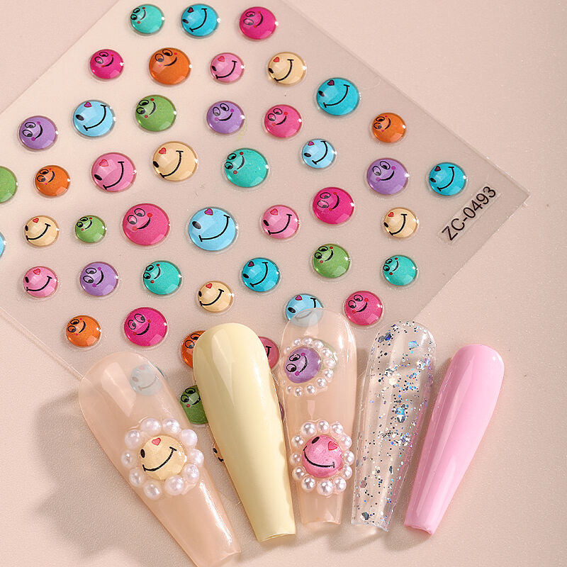 Kỹ thuật mới: miếng dán móng 5D làm từ cao su mềm, có keo dính, họa tiết laser phát quang neon phản chiếu