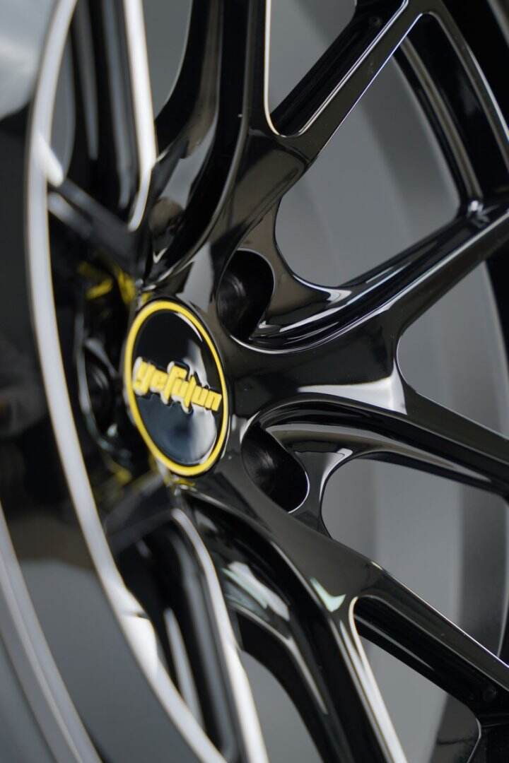 Hebei Zhi Hub custom hot sale 18 19 20 21 22 23 24 inch forged aluminum alloy wheels Gloss Black Fully Painted Passenger Car Wheels details