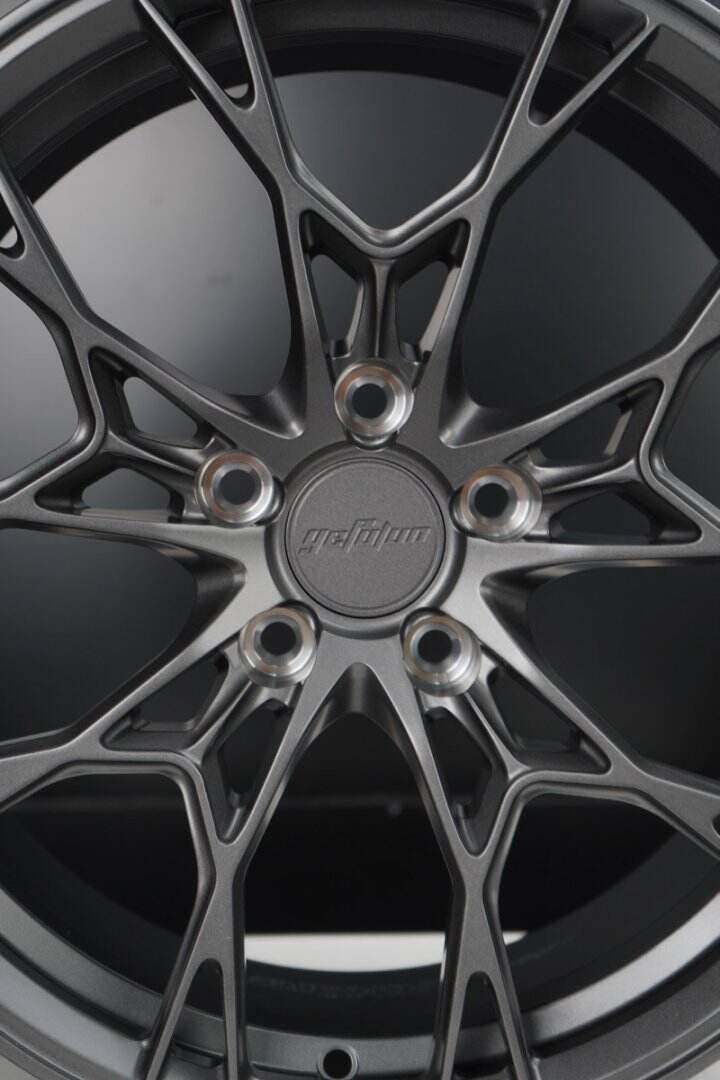  Hebei Zhihu Customized hot-selling forged aluminum alloy wheels Lightweight and high quality passenger car wheels manufacture
