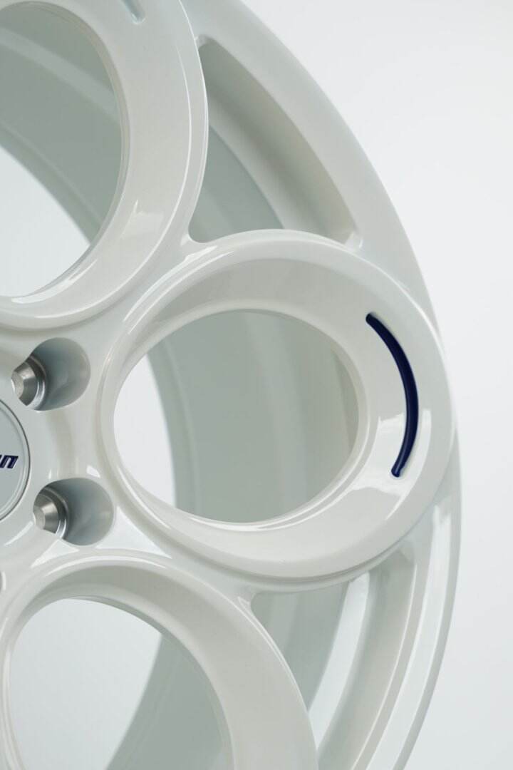 Hebei Zhi Hub Factory Direct Custom  Forged Aluminum Alloy Wheels Lightweight White Can Be Customized Color Passenger Car Wheels manufacture