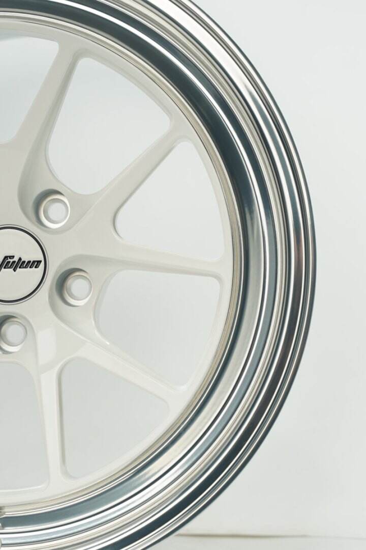 High Quality Two-Piece Forged Wheel 16-24 Inch Cream Color 40mm ET 98mm PCD for BMW Mercedes-Benz for Porsche supplier