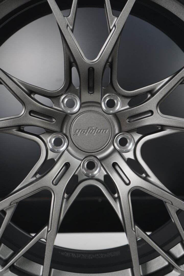  Hebei Zhi Hub Factory Direct Custom Hot Forged Aluminum Alloy Wheels Matte Streamlined Silver Passenger Car Wheels factory