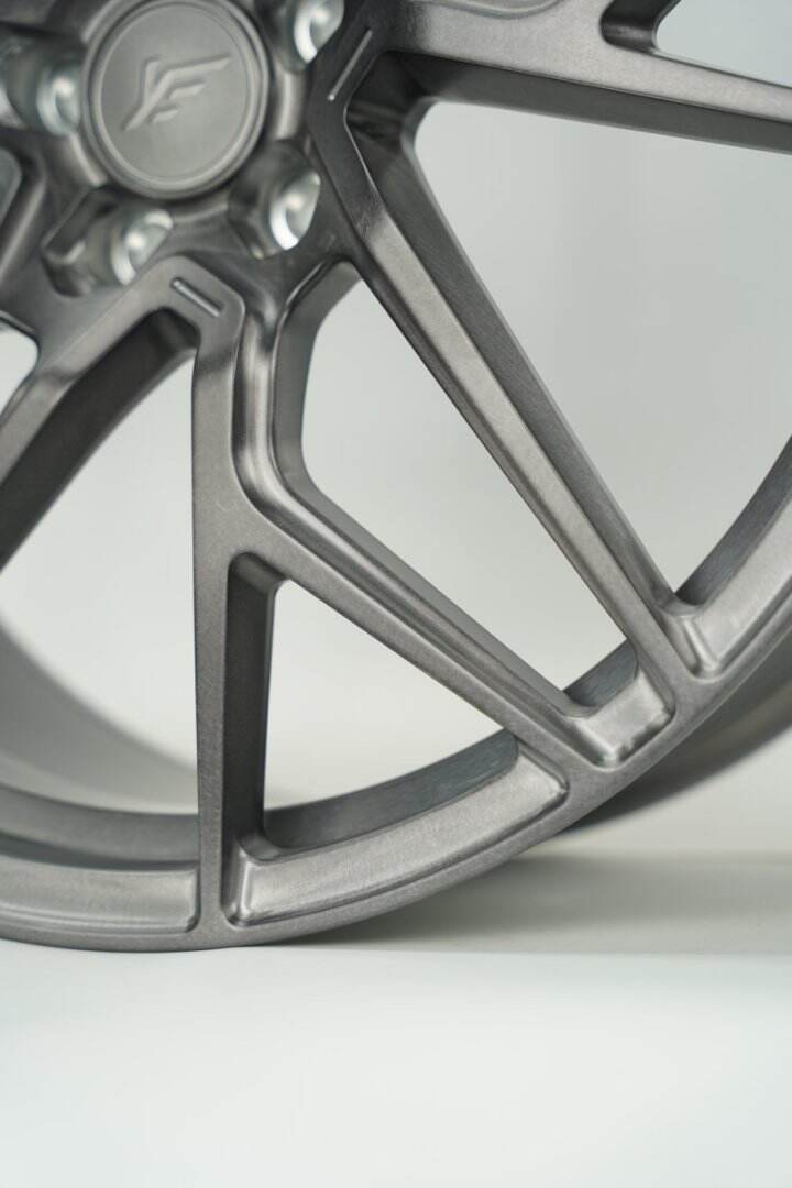 Hebei Zhi Hub Factory Direct Custom Hot Forged Aluminum Alloy Wheels Lightweight Industrial Gray Passenger Car Wheels manufacture