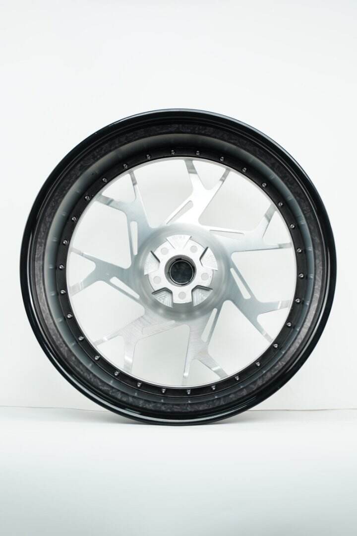  Hebei Zhihu Two-Piece Forged Carbon Fiber Wheel Lightweight and High Quality for BMW Mercedes-Benz for Porsche Passenger Cars manufacture
