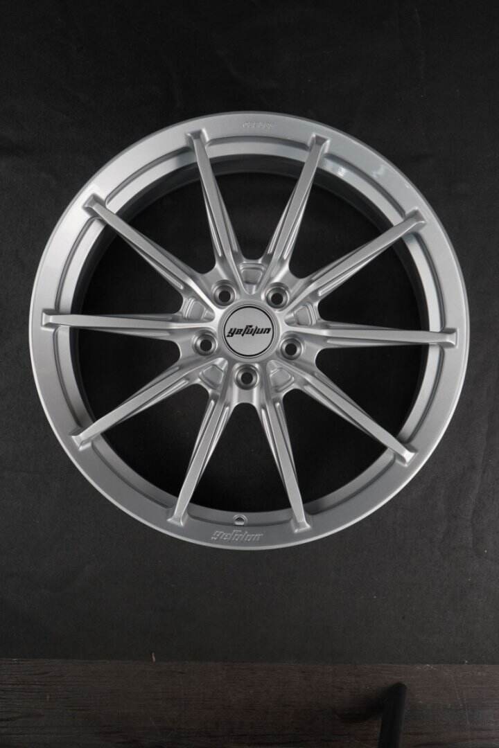 Hebei Zhi Hub Upepo wa kuboresha pua la aluminium lenye usimamu wa mawe Usio na uhalisi wazi Silver ya flash Fine BMW Mercedes-Benz