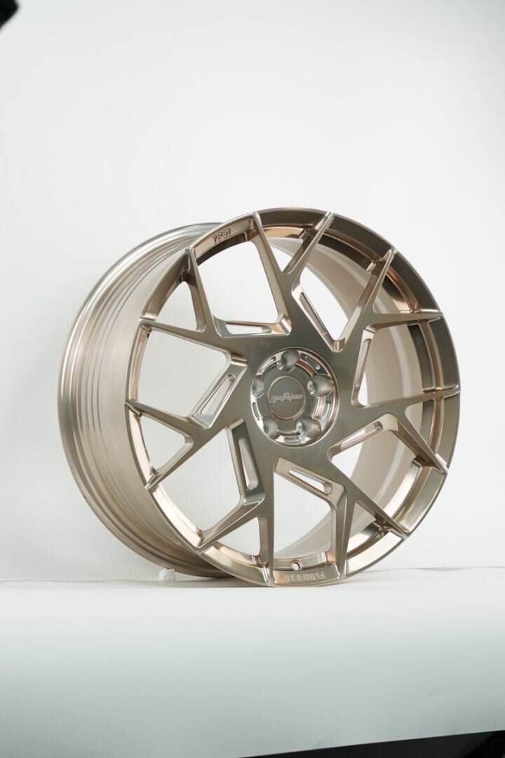 Hebei Zhihu Customizable lightweight, high-quality forged wheels 16-24 inch Glowing champagne bronze Brushed silver Customizable colors Passenger car wheels   supplier
