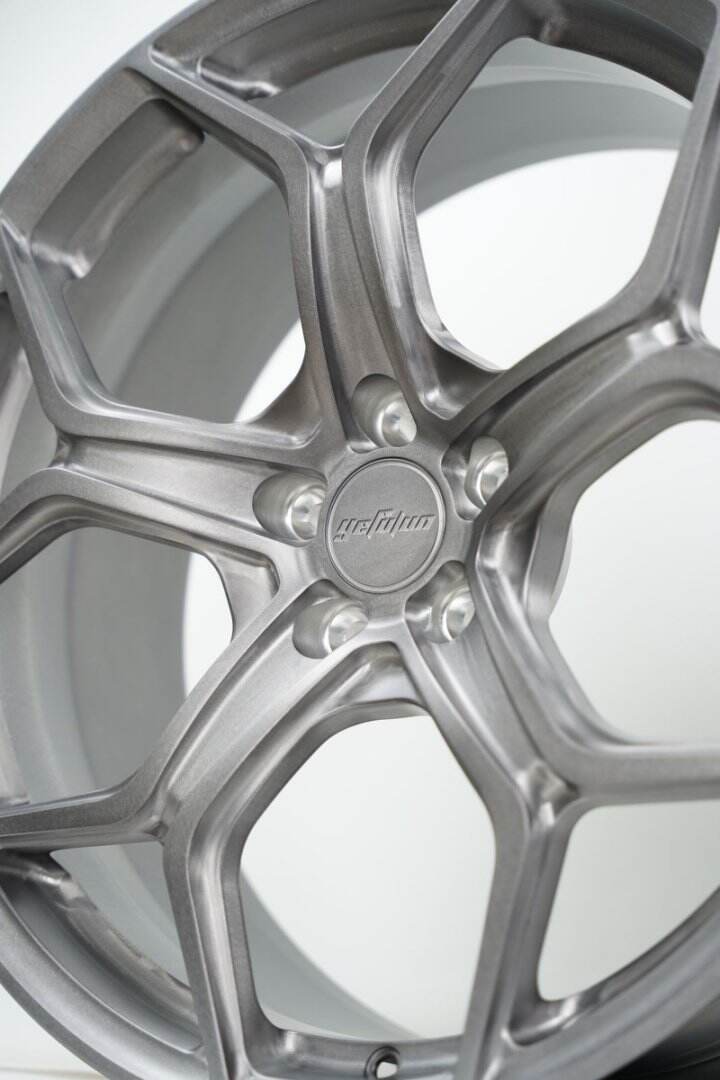 Hebei Zhi hub factory direct custom hot forged aluminum alloy wheels lightweight industrial gray passenger car wheels supplier