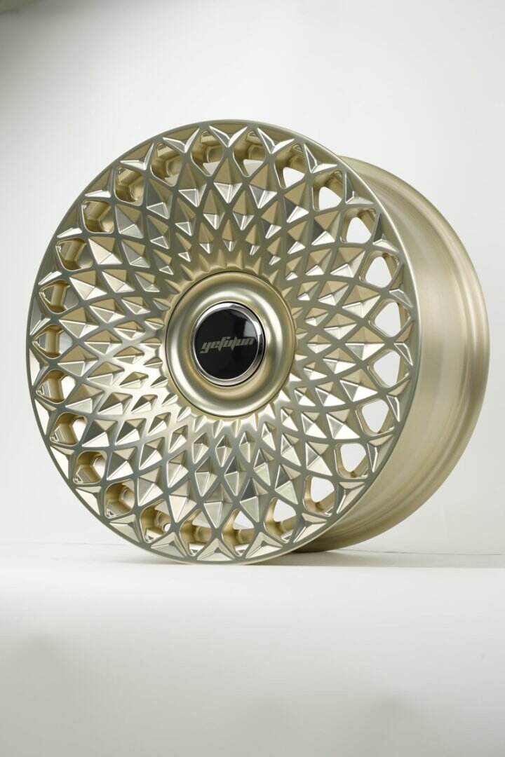  Hebei Zhihu Lightweight and high quality forged wheels 16-24 inch Customizable colors Sedan wheels   supplier