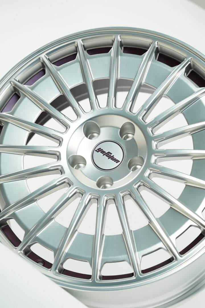 Hebei Zhihu Popular 16-24 Inch Matte Streamlined Silver Passenger Car Wheels Two-Piece Lightweight High Quality Forged Wheels supplier