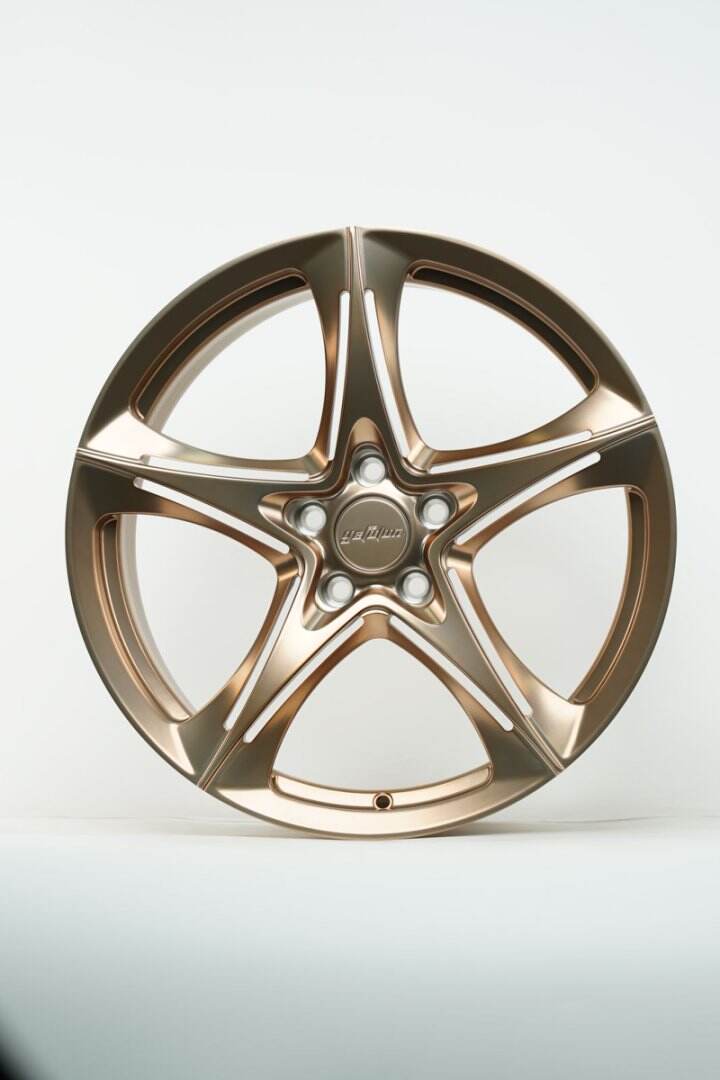 Hebei Zhihu High quality custom hot forged aluminum alloy wheels Lightweight customizable color passenger car wheels supplier
