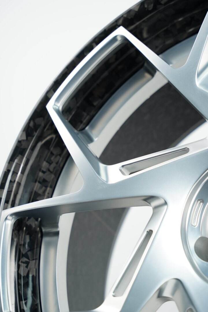  Hebei Zhihu Two-Piece Forged Carbon Fiber Wheel Lightweight and High Quality for BMW Mercedes-Benz for Porsche Passenger Cars manufacture