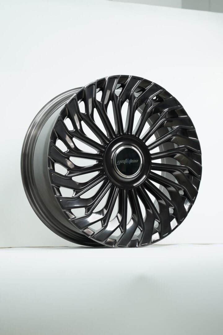 Hebei Zhihu Customizable lightweight high-quality forged wheels 16-24 inch Glow Gray Customizable colors Passenger car wheels   supplier