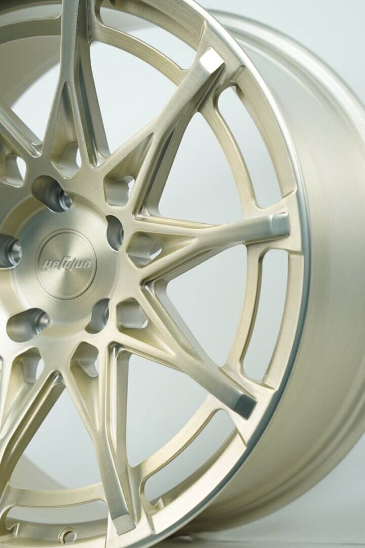 Hebei Zhi hub can be customized hot forged aluminum alloy wheels lightweight matte brushed gold passenger car wheels details