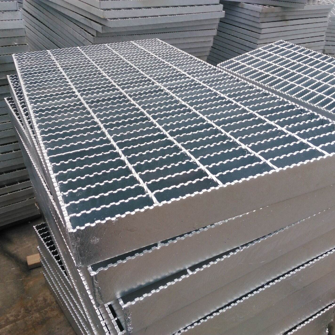 Carbon Steel Products with Sturdy Characteristics