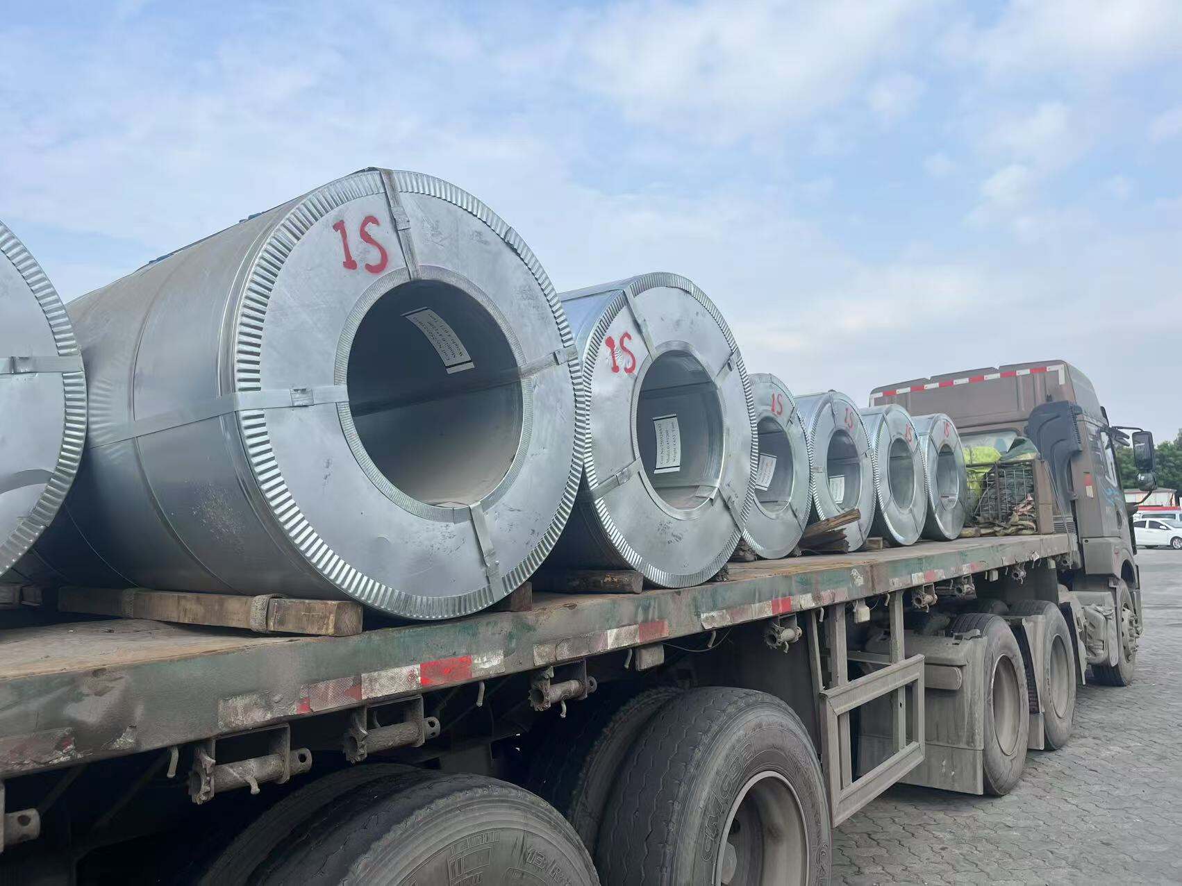 O Que Faz o Aço Galvanizado Ser Resistente à Corrosão em Ambientes Úmidos?
