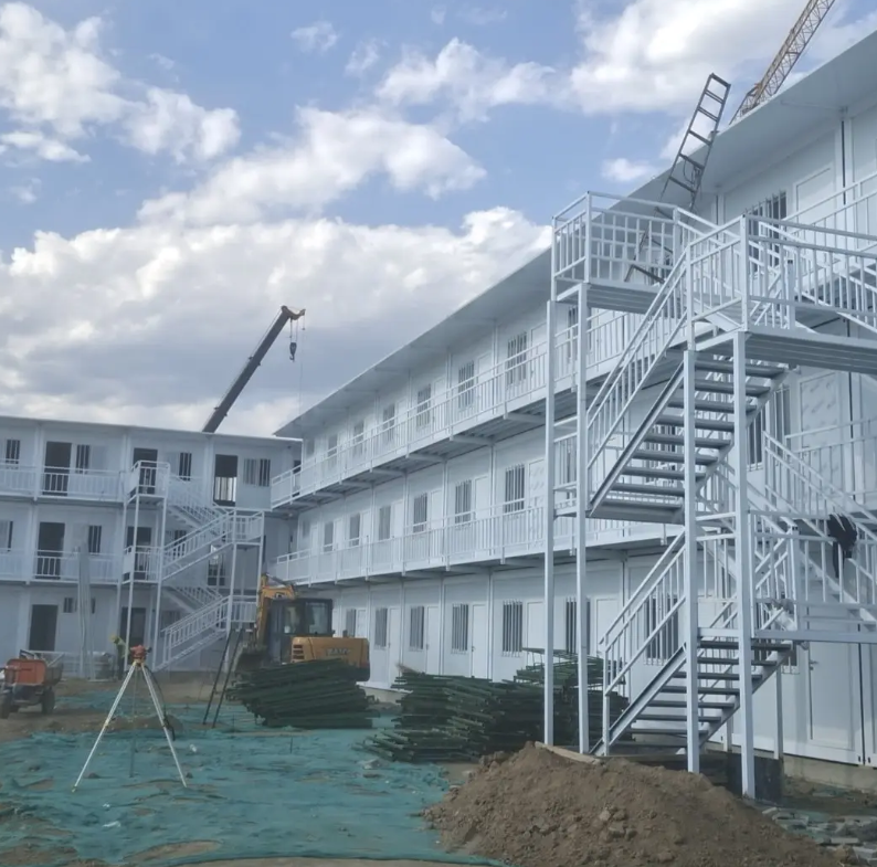 ¿Cómo garantizar la durabilidad de las bisagras para casas contenedor plegables?