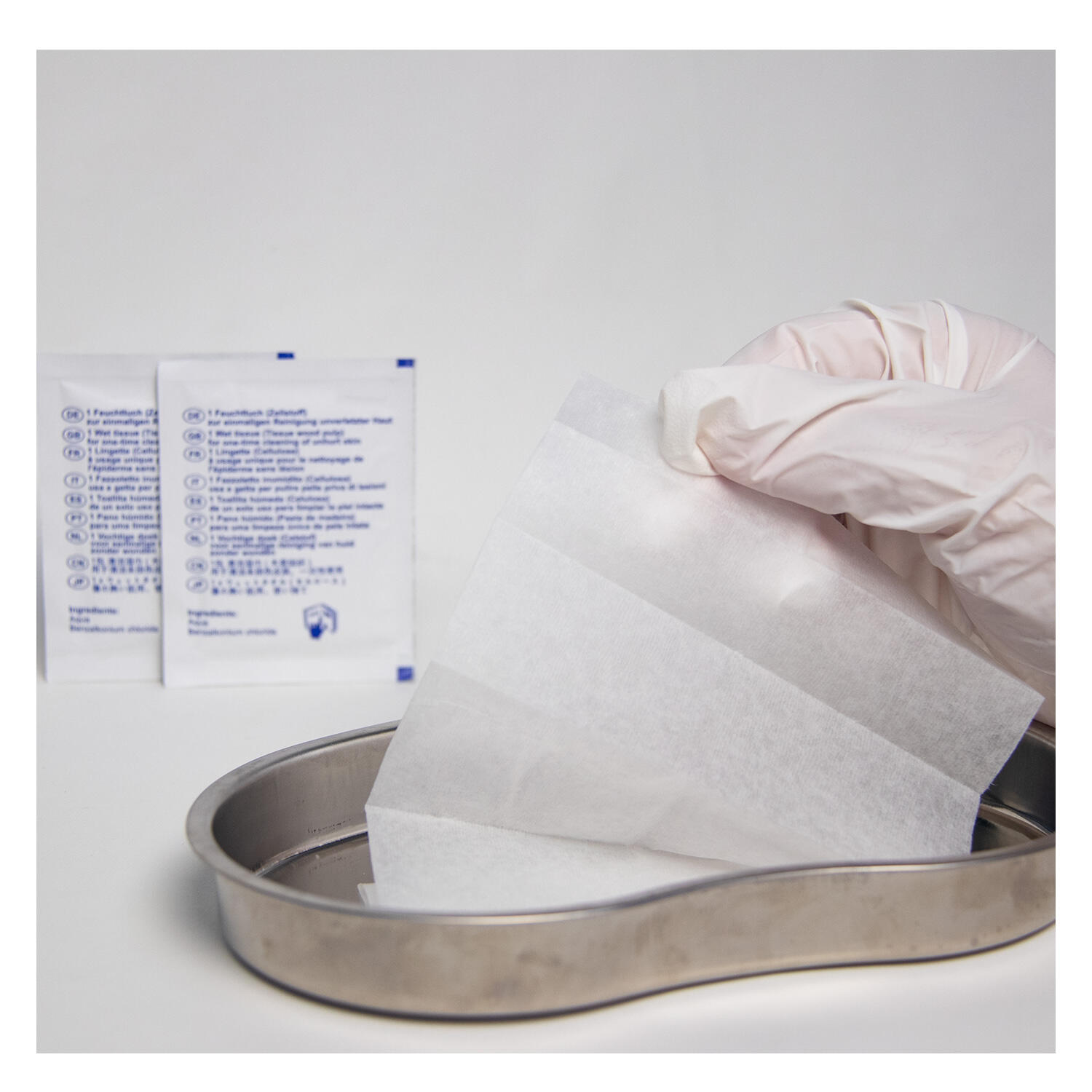 What are the Key Factors to Consider When Selecting Medical Absorbent Cotton?