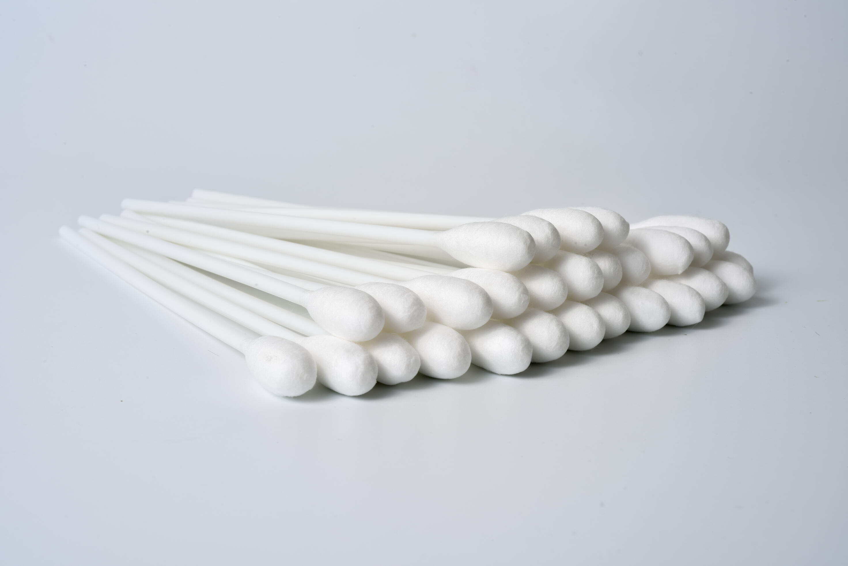 Apakah piawaian yang menentukan kualiti tinggi aplikator hujung kapas perubatan?