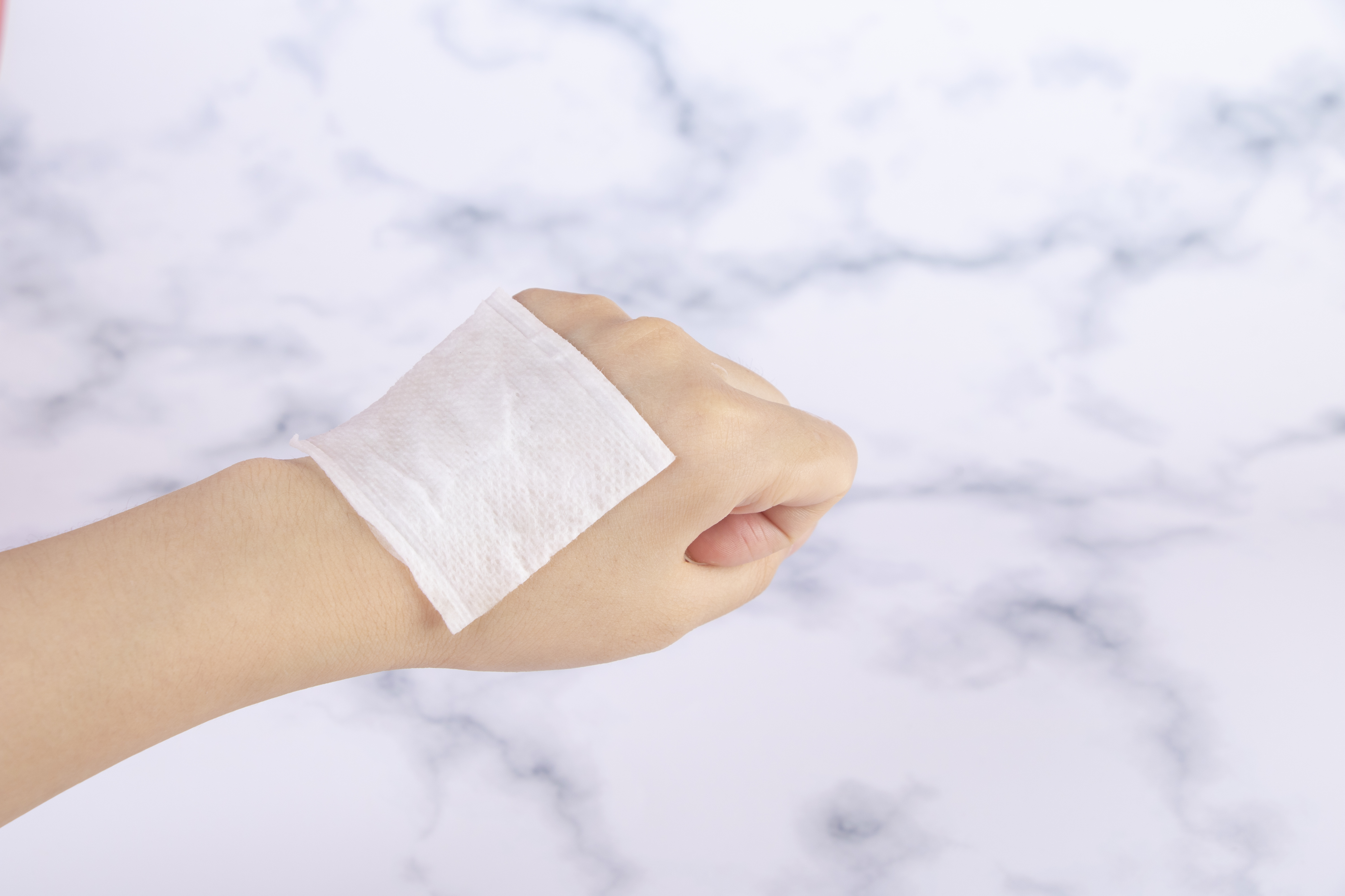 Hvorfor foretrækkes engangsbidder af medicinsk bomuld i hygiejnepleje?