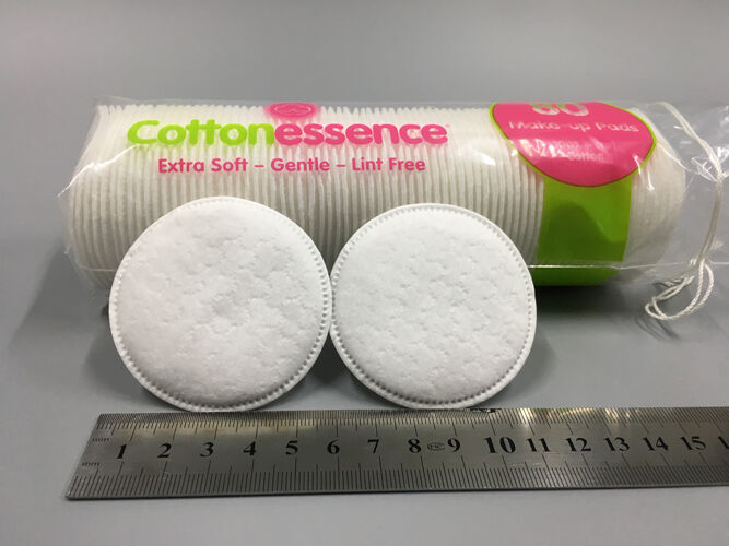 How to identify lint-free cosmetic cotton pads for skincare use?