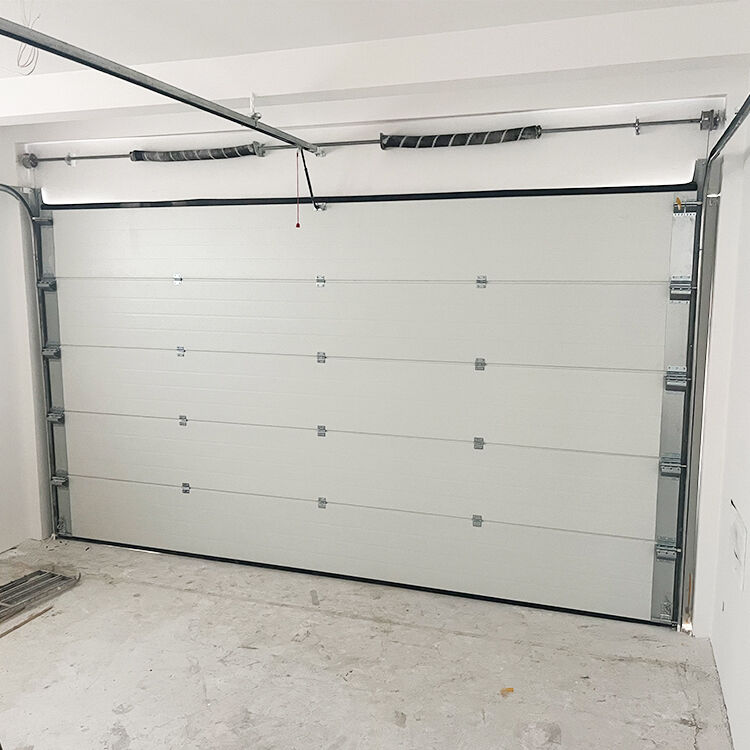 Welche häufigen Installationsprobleme treten bei gewerblichen Sektionaltoren auf?