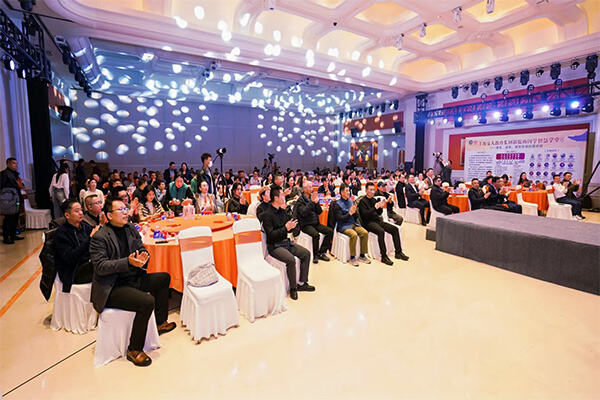 SEPPES Chairman Yang Yuanjia Discusses Corporate Breakthroughs and Symbiosis at the Shanghai Jiao Tong University Summit