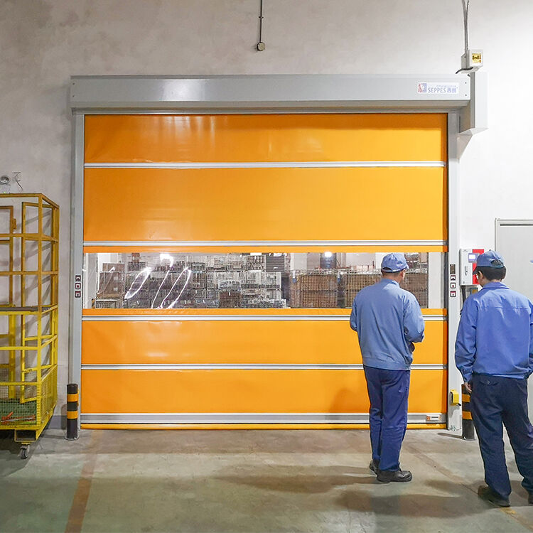 Una puerta de alta velocidad de PVC: la solución ideal para áreas concurridas