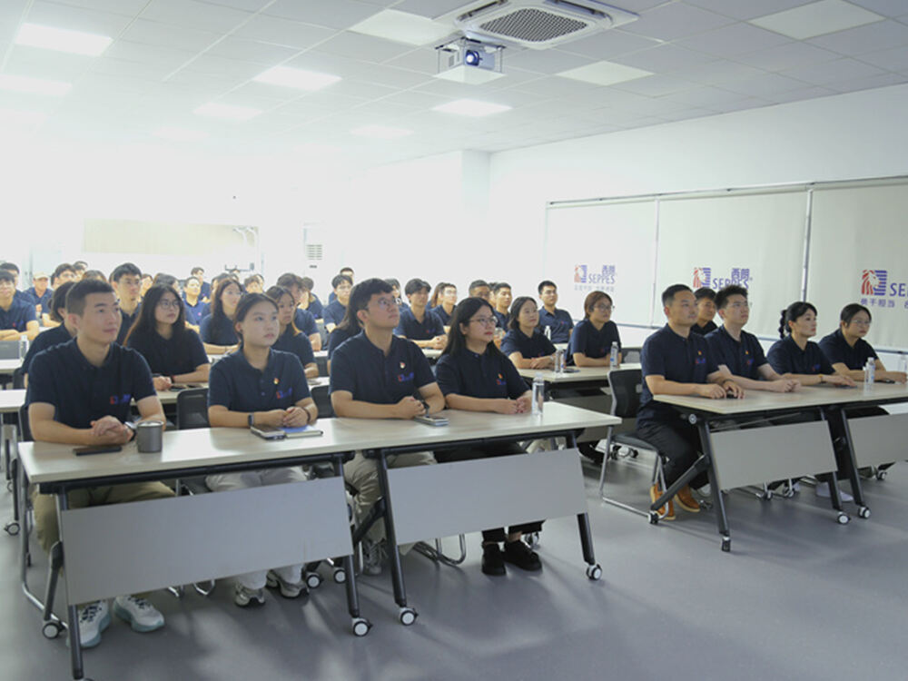 Předseda SEPPES Yang Yuanjia v novinách Suzhou Daily: Od vojáka ke globálnímu lídru v oblasti průmyslových vrat