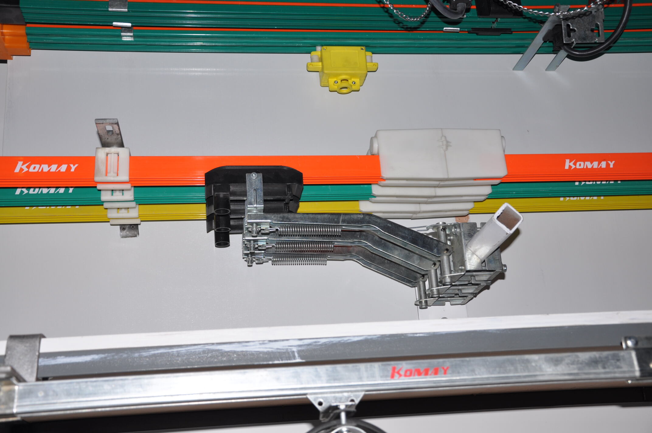 Sliding Contact Lines in Industrial Automation Key to Boosting Equipment Efficiency