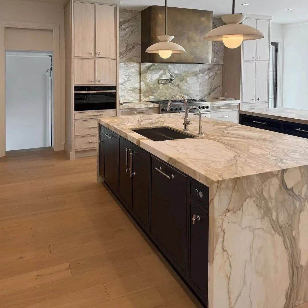 luxury calacatta gold marble (4).jpg