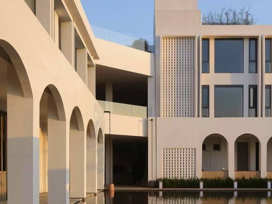 exterior limestone wall.jpg