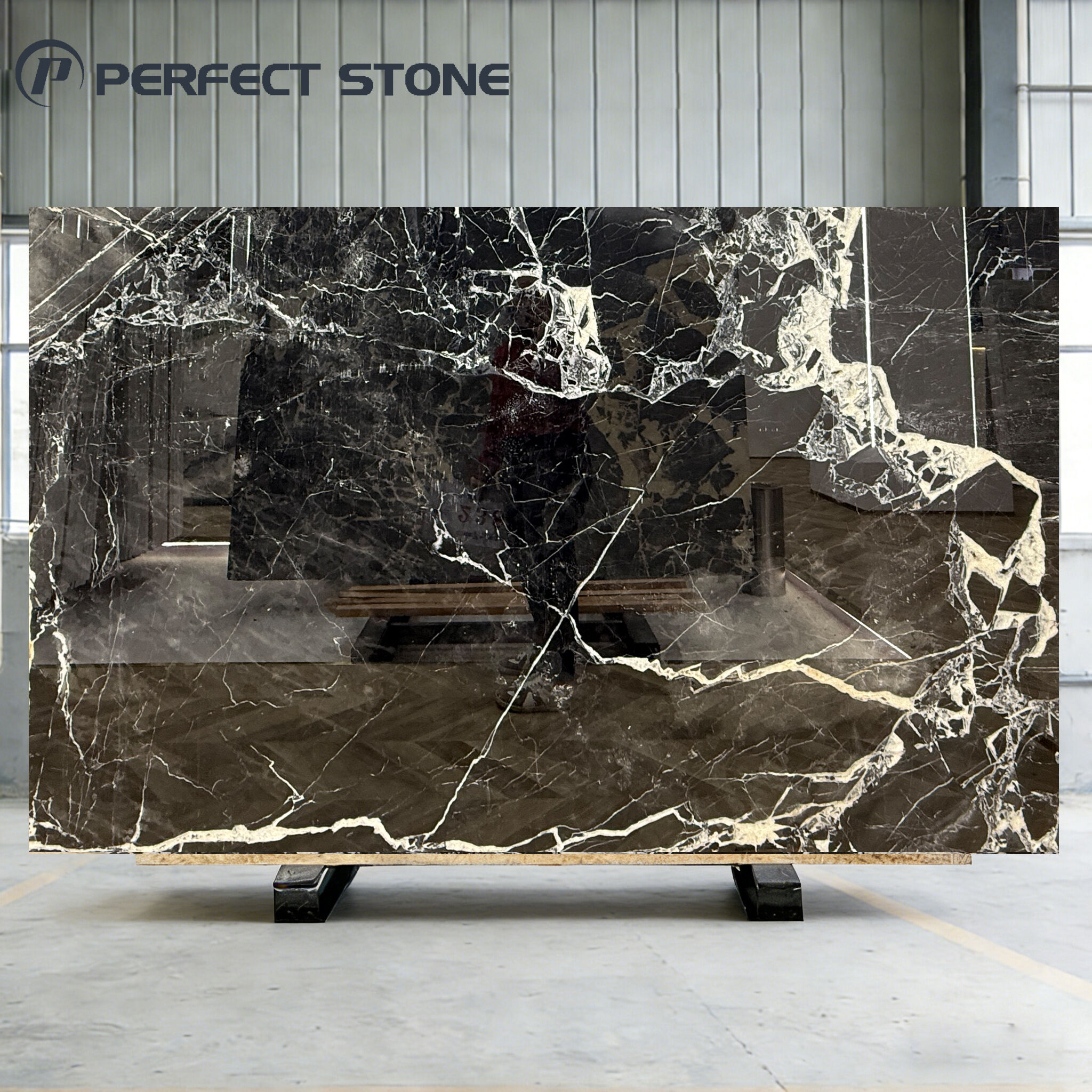 PerfectStone, lyxvörur með ávallt góðri þolmæti, veiða svörtu Calacatta-marmurplötur fyrir innri uppbyggingu