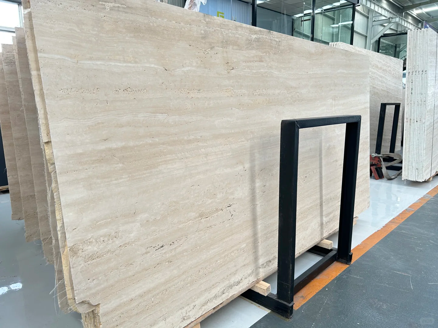 Australian outdoor projects: Can travertine paving withstand sun and sea breeze